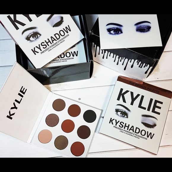 Kylie Jenner cosmetics - Picture 4 of 4