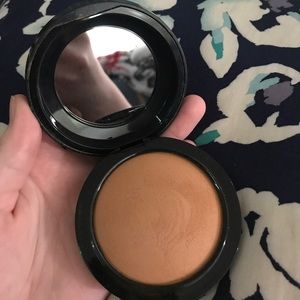 MAC Mineralize Skinfinish *Dark