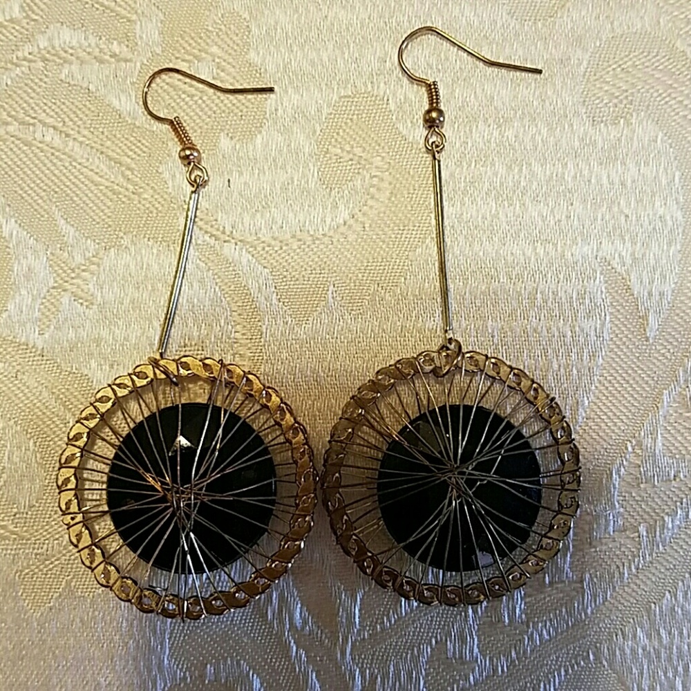 🍂 $5 PINWHEELED GOLDTONE WIRED EARRINGS