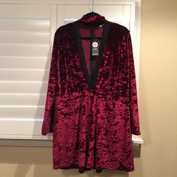 Boohoo Plus Pants - PLUS SIZE VELVET PLAYSUIT NWT