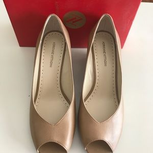 NWT Adrienne Vittadini Wedges