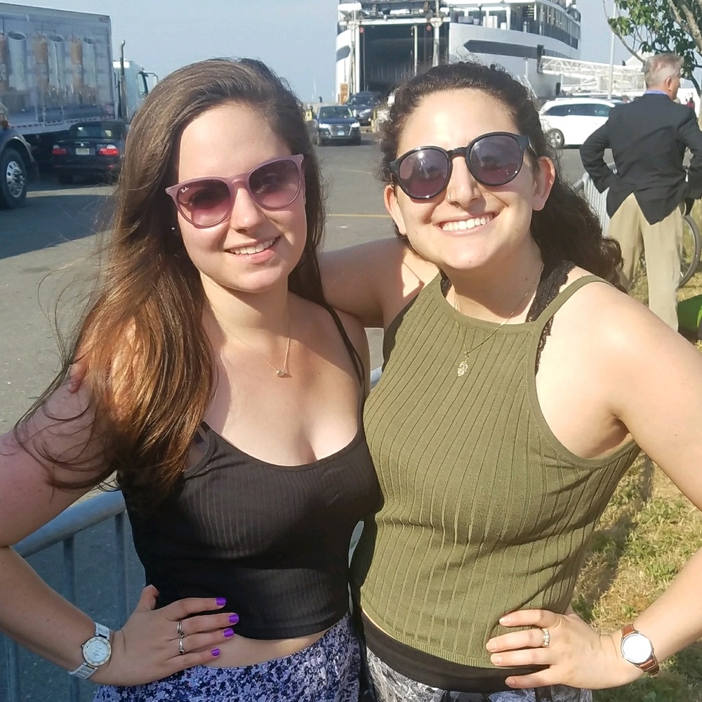 Meet your Posher, Sabina