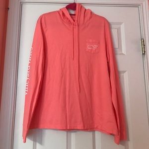 Vineyard Vines t-shirt hoodie
