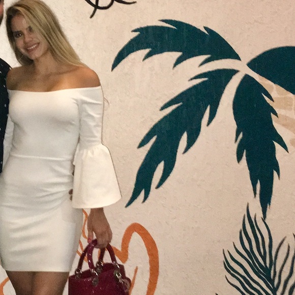 Bell sleeve, off shoulder dress - Picture 3 of 3