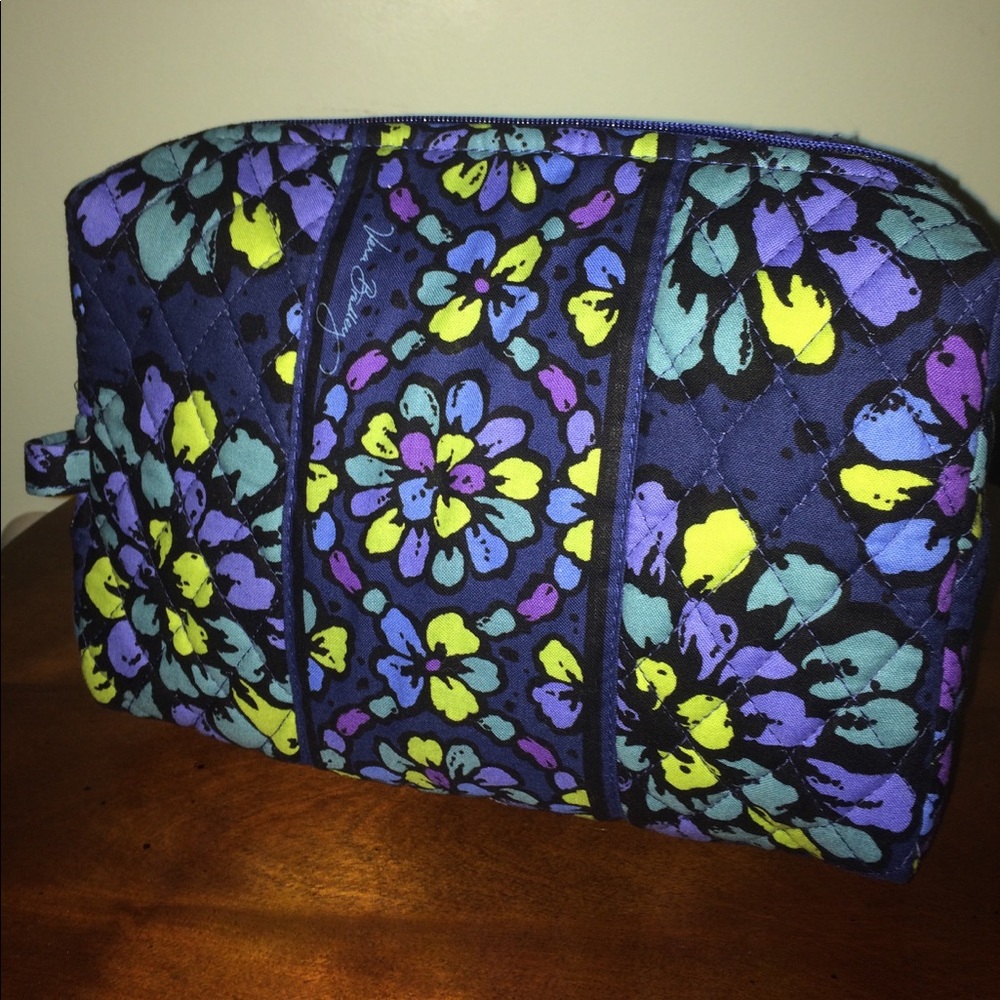 Vera Bradley Hipster plus