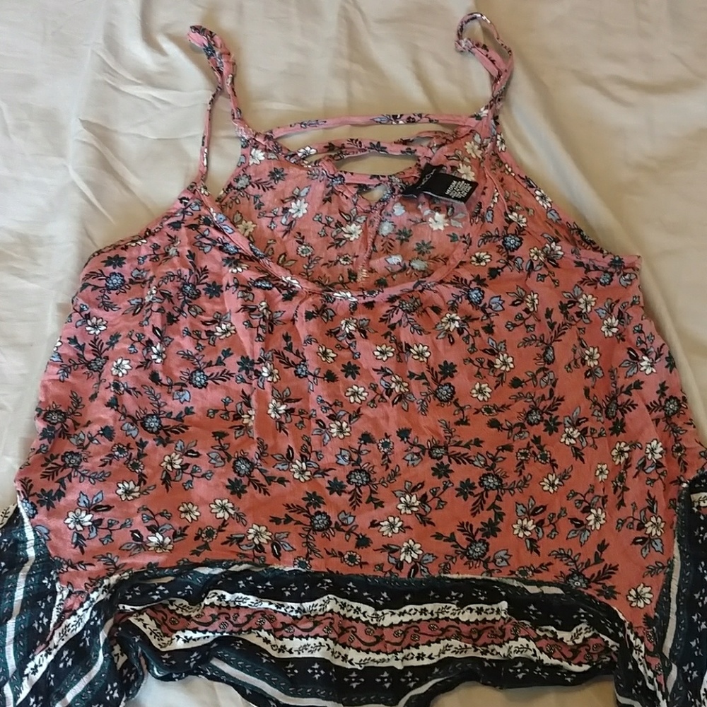 Top - Picture 2 of 4