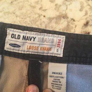 Men's OLD NAVY khakis