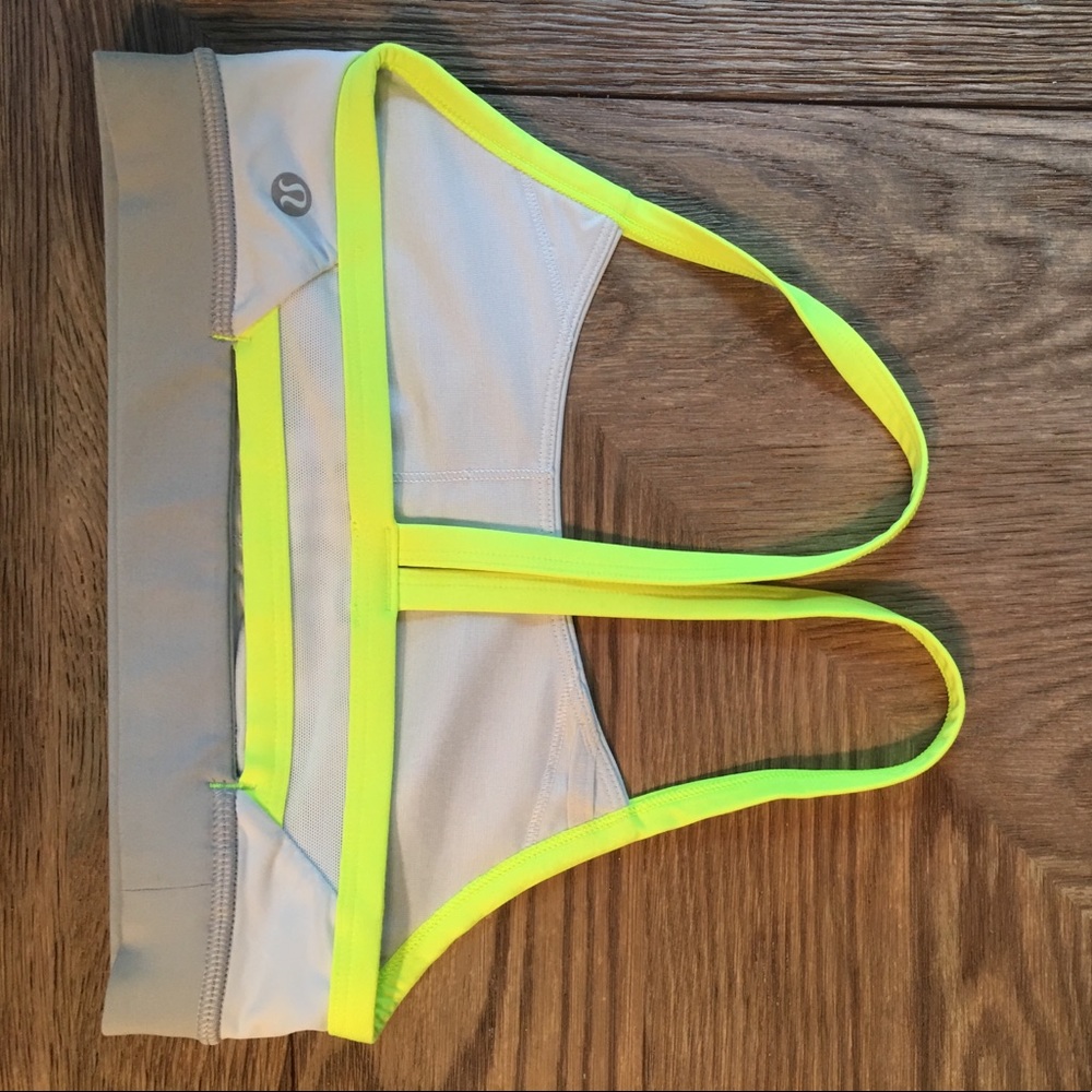 Lululemon sports bra