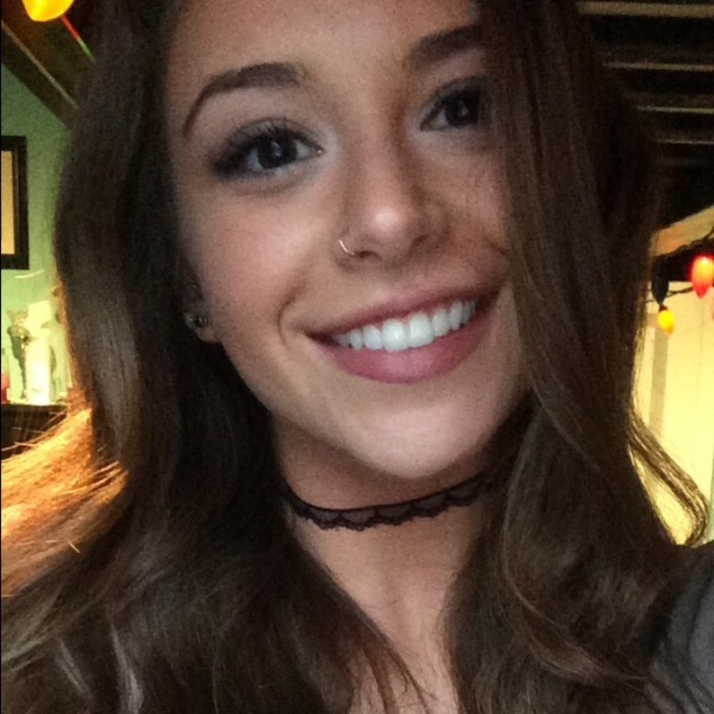 Meet your Posher, Emily