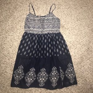 Navy/white patterned dress