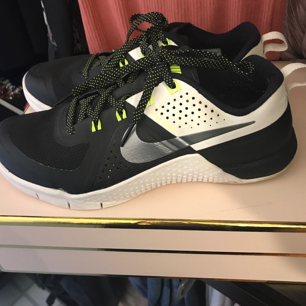 Women's Nike Metcon 1 Training Shoe