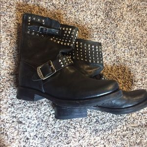 Black leather free moto boots with studs