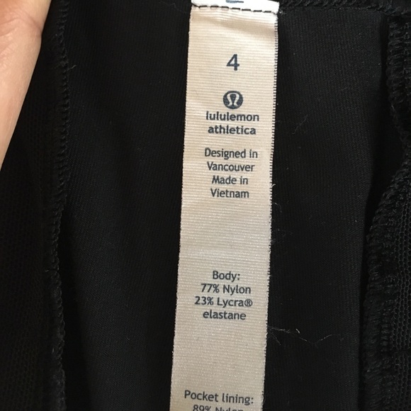Size 4 Lululemon jetcrop luxtreme (slim) - Picture 3 of 5