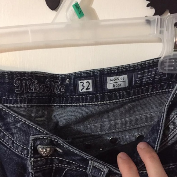 🚫SOLD🚫Miss Me size 32 jeans - Picture 3 of 3