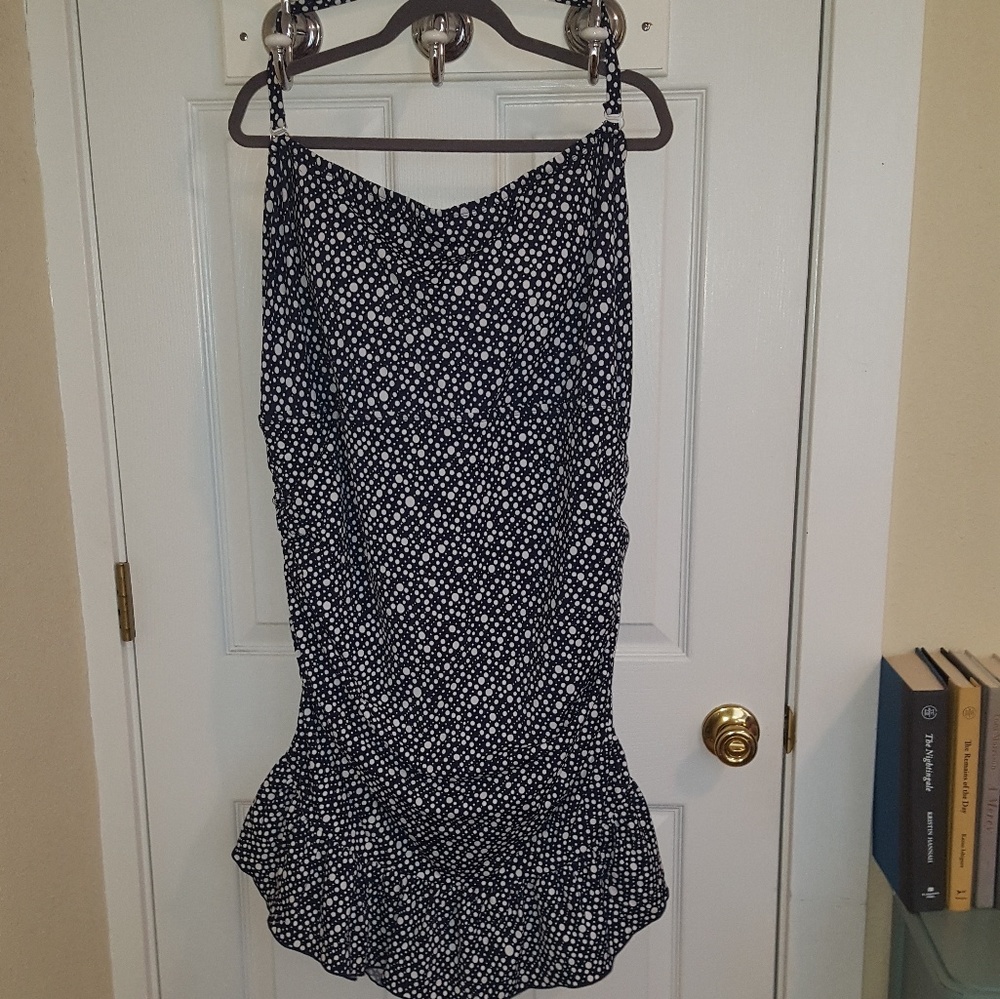 PLUS SIZE AVENUE SWIM DRESS (28W)