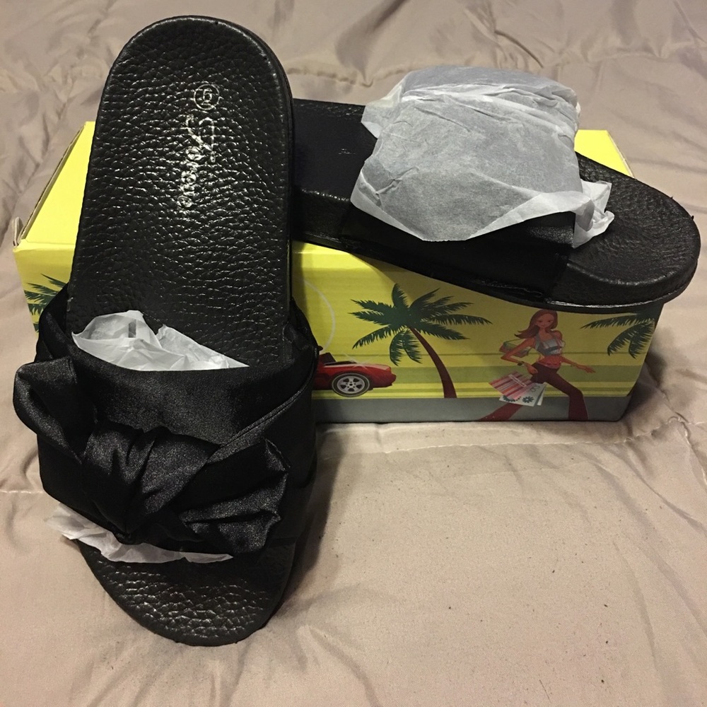 Black Satin Bow Top Slide By Forever Link