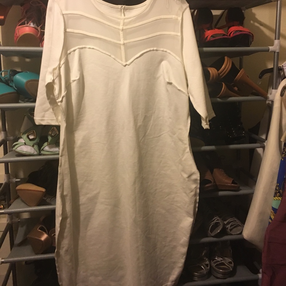 Whit dress