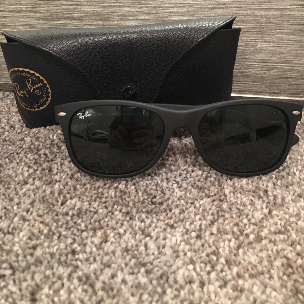 AUTHENTIC MATTE BLACK RAY-BANS