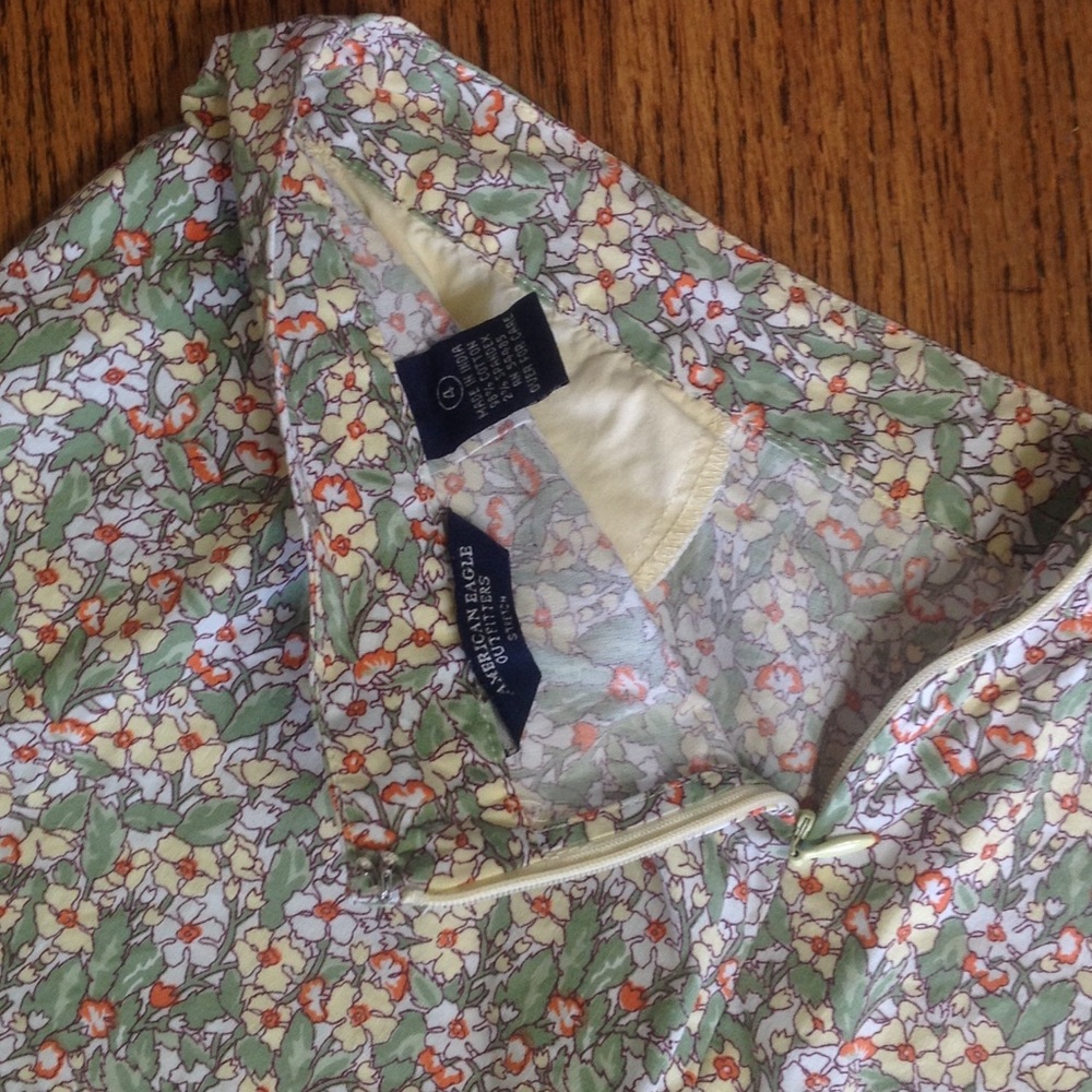 American eagle size 4 floral mini skirt