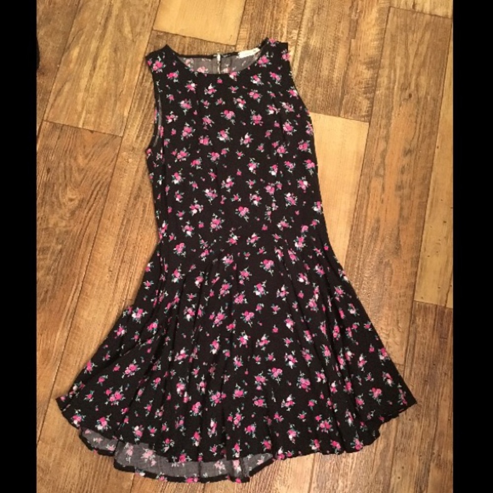 SOPRANO black dress with flower detailing!