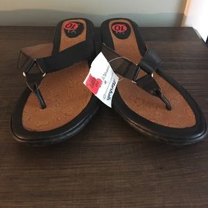 NWT Black Flip Flops with small heel