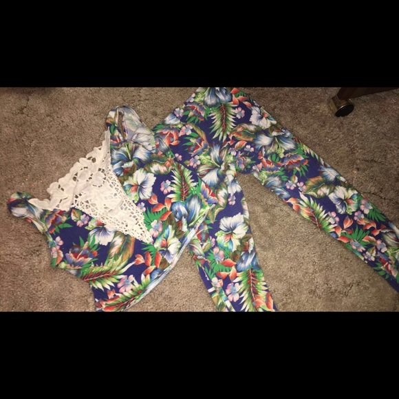 Matching Set. - Picture 2 of 2