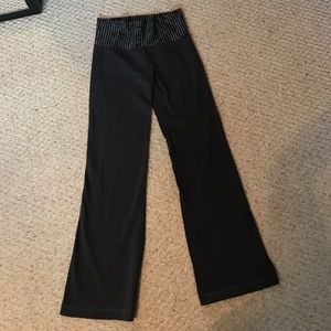 Lulu Lemon yoga pant size 6 *adjusted length
