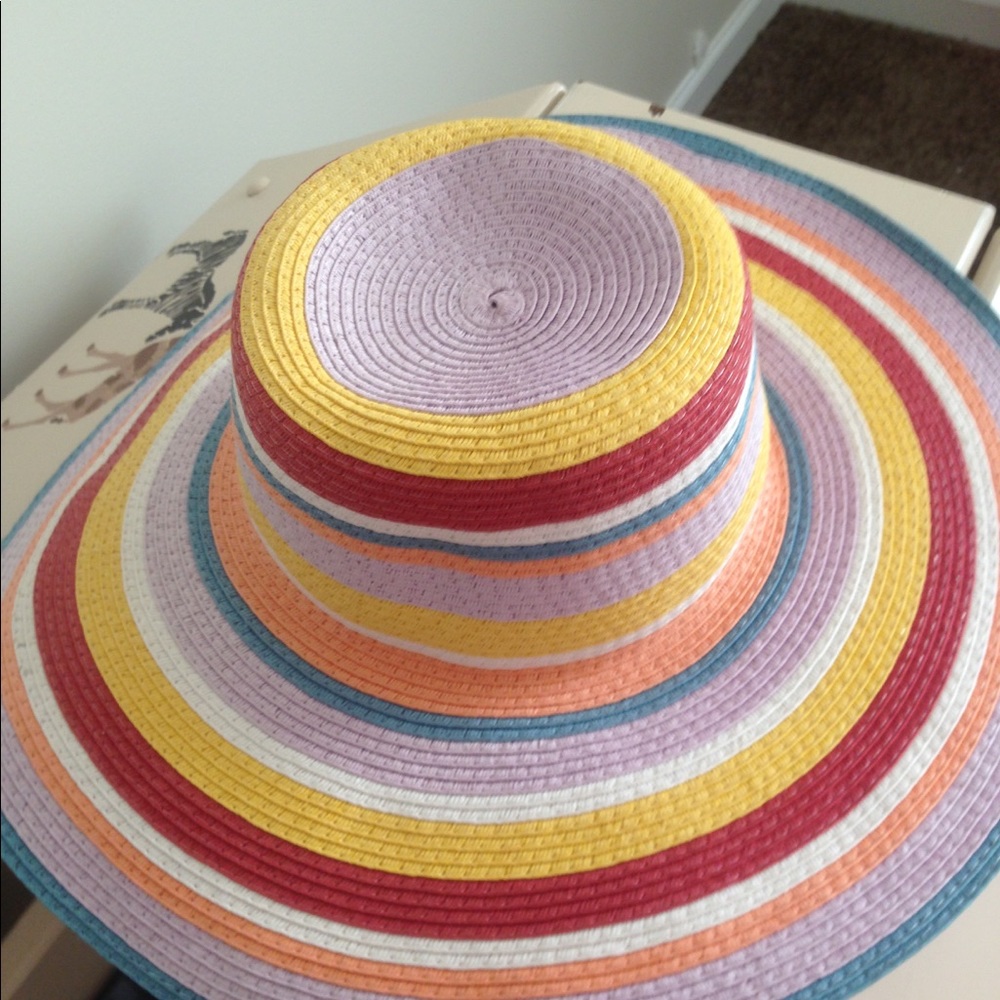 Large beach hat