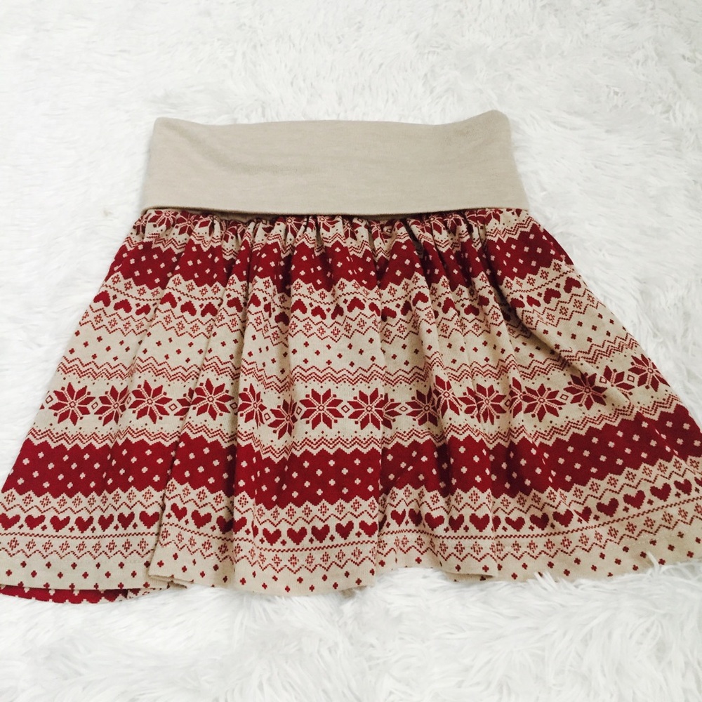 💥4/$25💥 Cute Snowflake Pattern Flare Mini Skirt