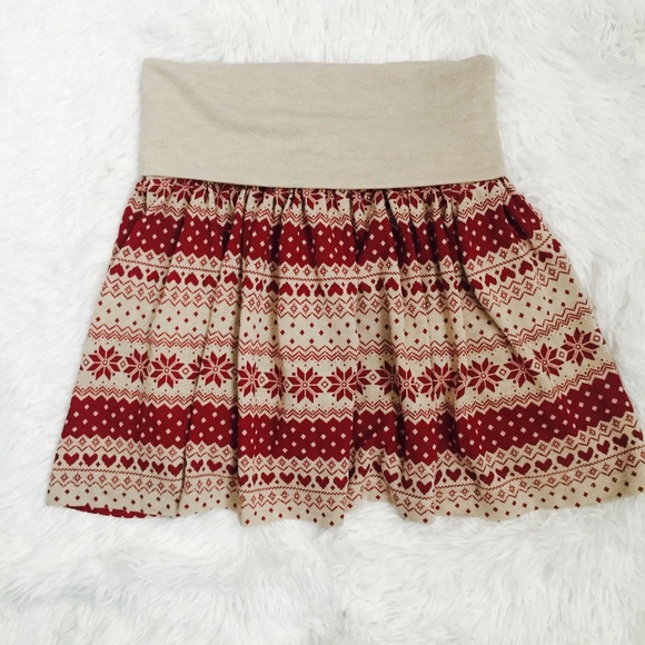 💥4/$25💥 Cute Snowflake Pattern Flare Mini Skirt - Picture 2 of 4