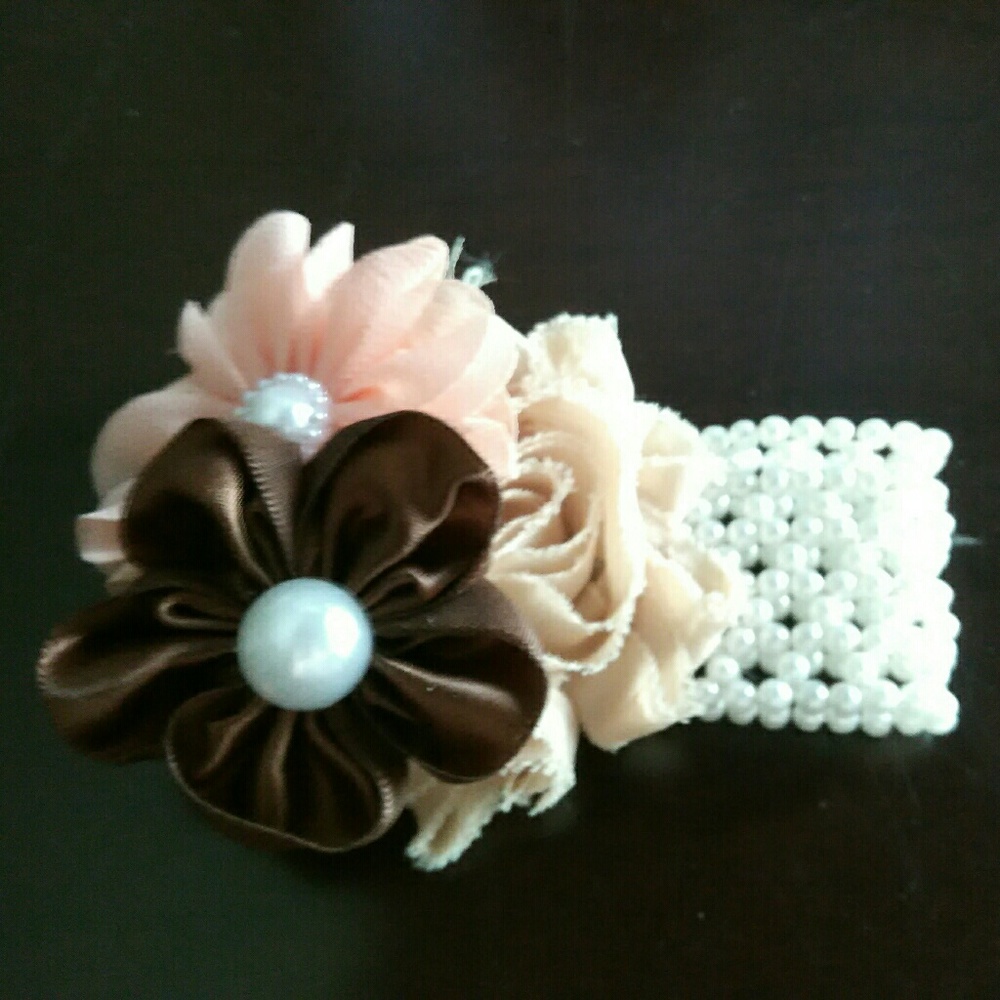 Handmade pearl stretch bracelet