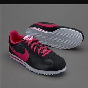 New Nike Cortez Grade School Size 5Y
