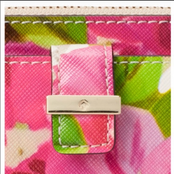Kate Spade. - Picture 4 of 5