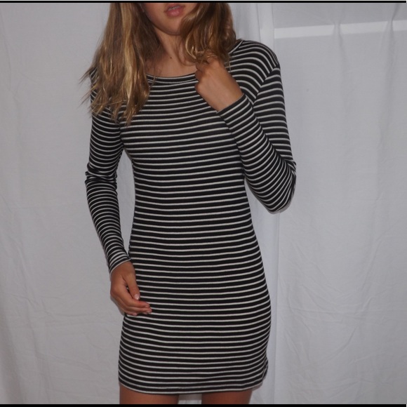 Dress - Picture 2 of 4