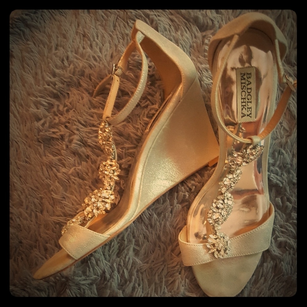 GORGEOUS cocktail stiletto wedge . Silver
