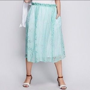 *NWT* PLUS SIZE LANE BRYANT SKIRT (26/28)