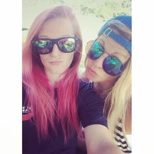 Meet your Posher, Caitlin