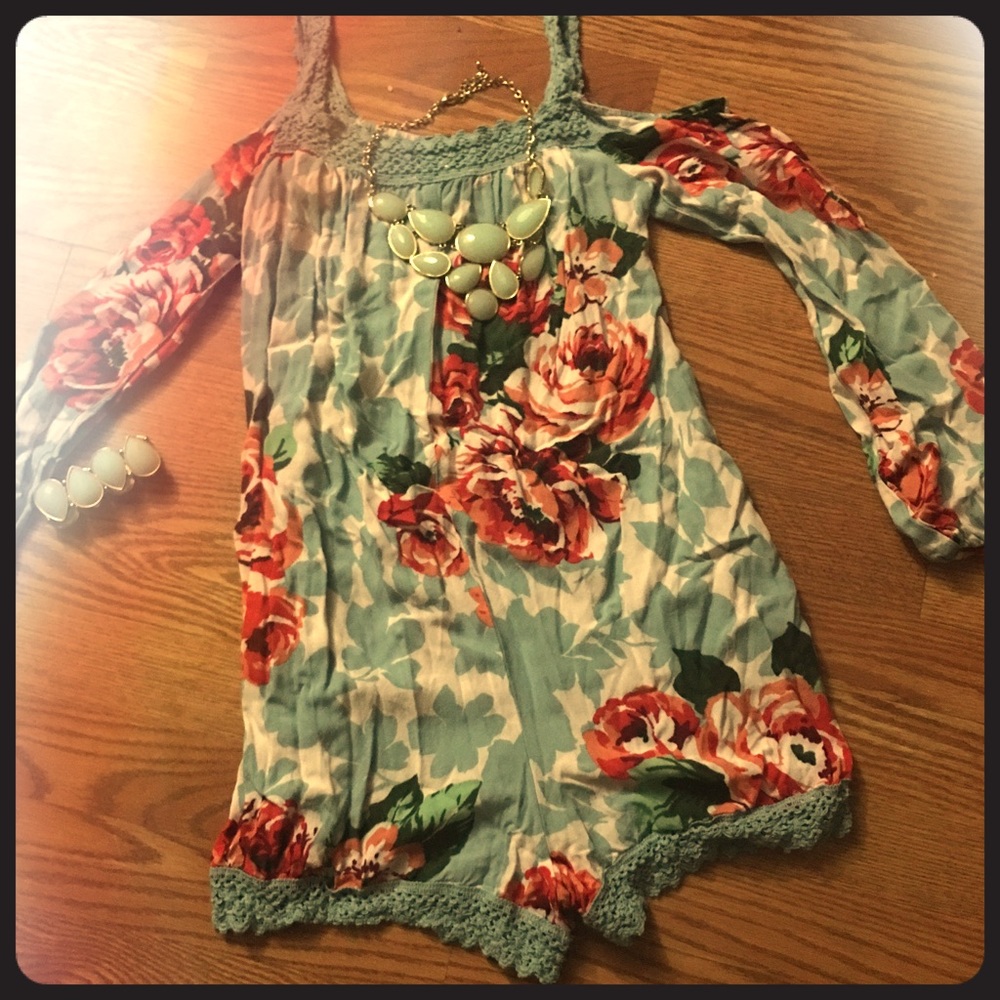 Cute floral mossimo romper