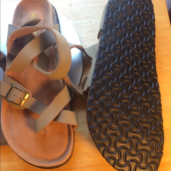 Sandals - Picture 4 of 4