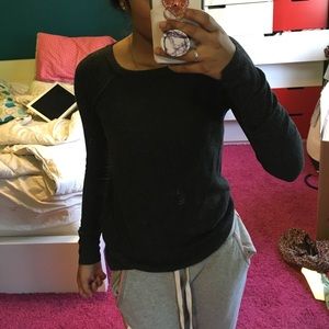 Long sleeve tight-fitting dark grey top
