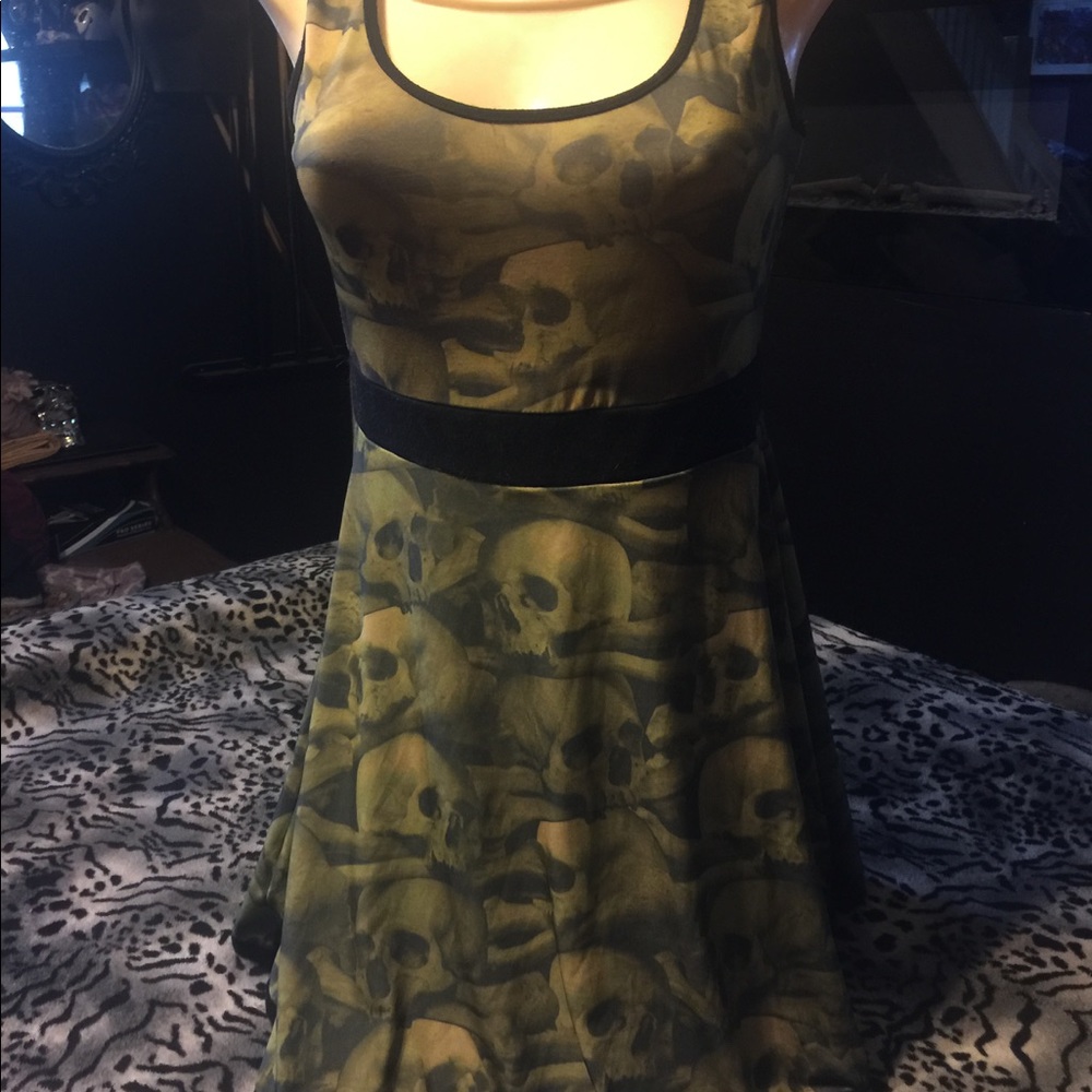 Kreepsville 666 Skull Pile Penny Dress Price Firm