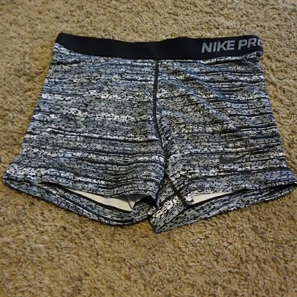 Large Nike Pro Compression shorts
