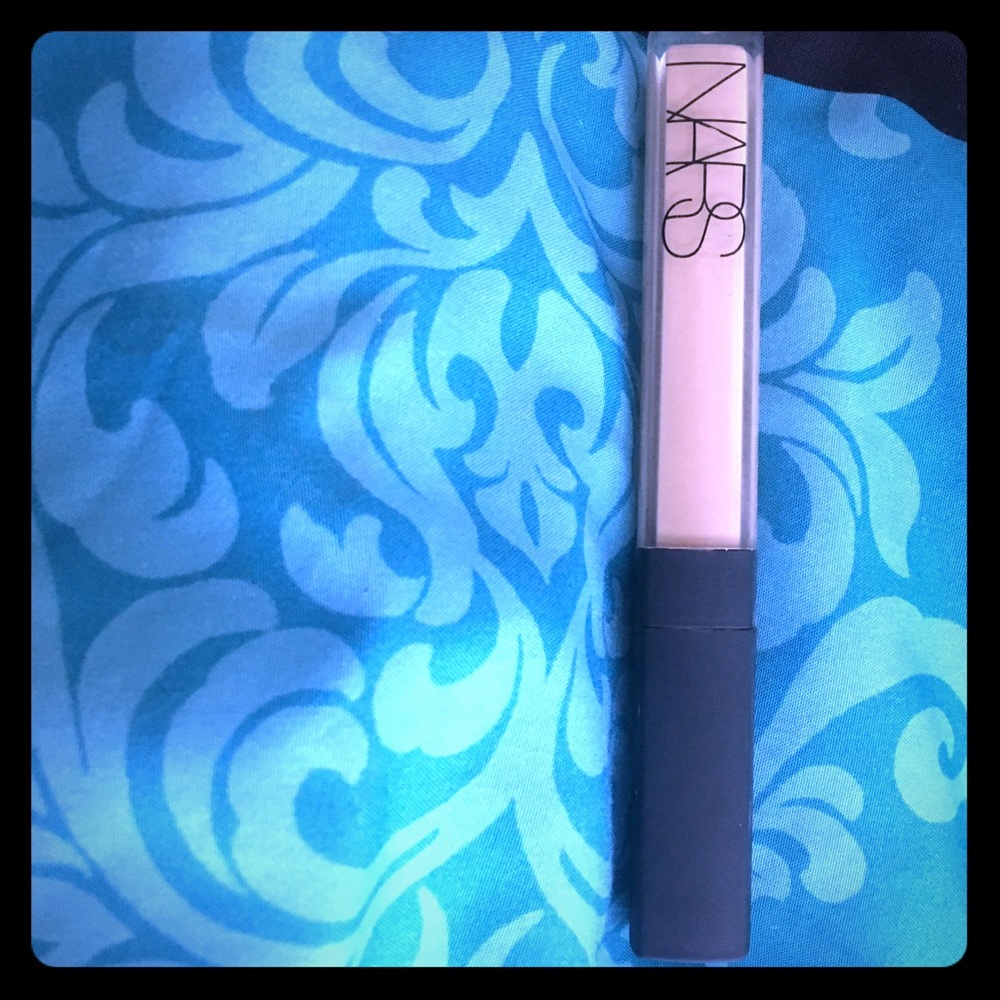 Nars radiant cream concealer.