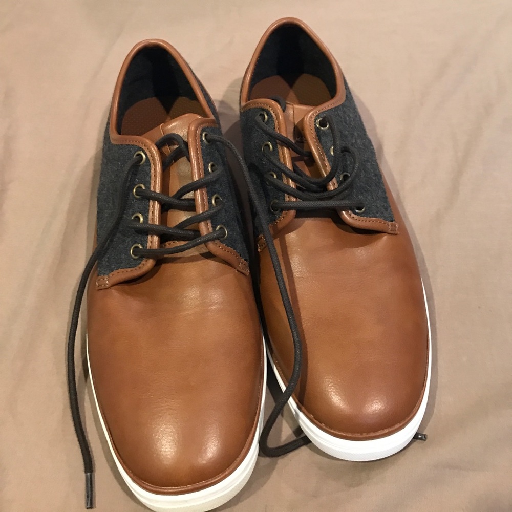 Brand new Aldo leather sneakers