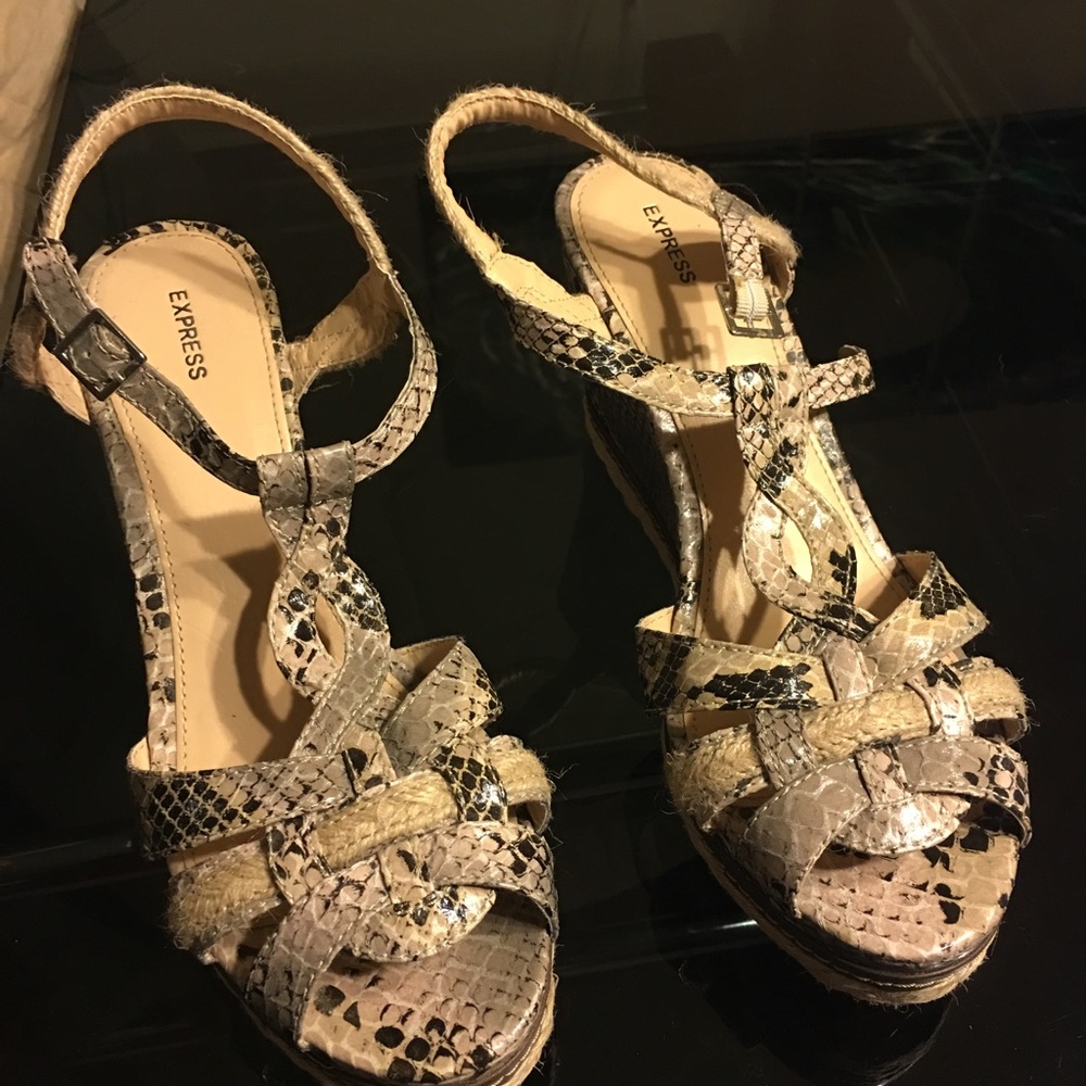Express. Snakeskin design wedges. Size 10.