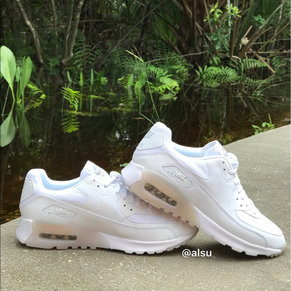 Nike Air Max 90 Ultra Essential  WMNS - Picture 6 of 8