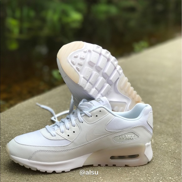 Nike Air Max 90 Ultra Essential  WMNS - Picture 5 of 8