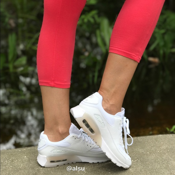 Nike Air Max 90 Ultra Essential  WMNS - Picture 3 of 8