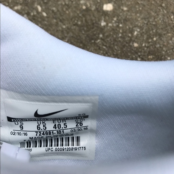 Nike Air Max 90 Ultra Essential  WMNS - Picture 7 of 8