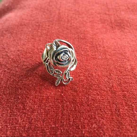 Ladies ring - Picture 2 of 2